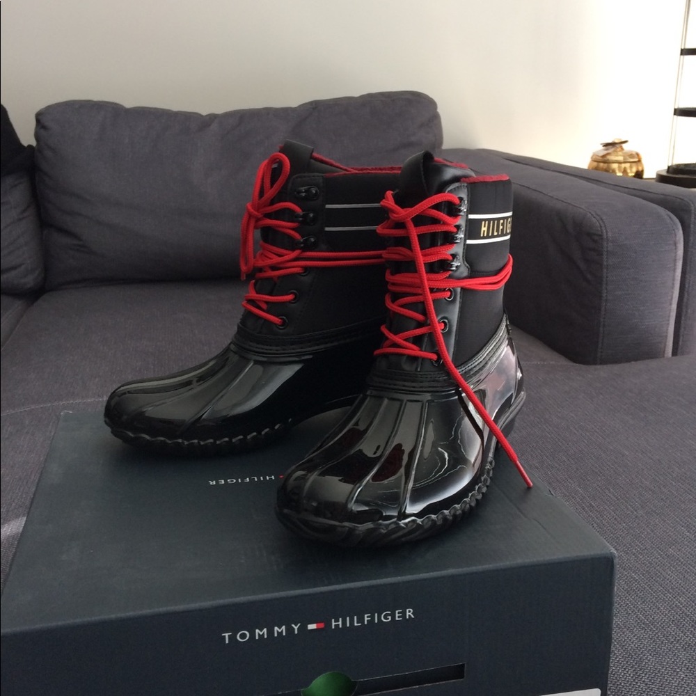 Tommy Hilfiger winter boots